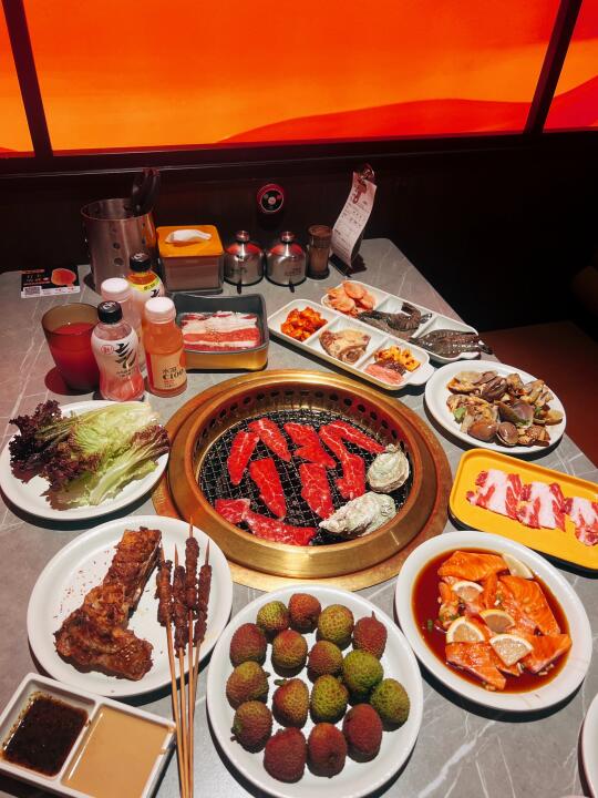 盛江山太卷了吧！怎么都吃不腻的自助