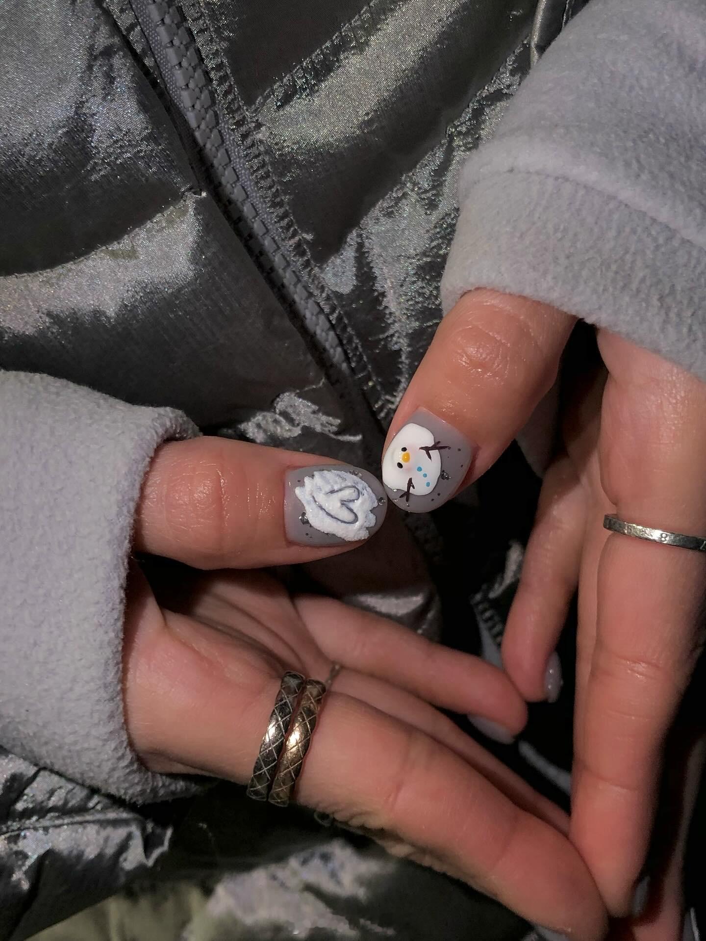 权恩妃圣诞美甲💅🏻🎄 