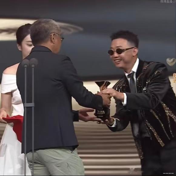 GAI连续六年获年度说唱歌手 GAI六年如一日的努力，换来了微博音乐盛典六连冠！