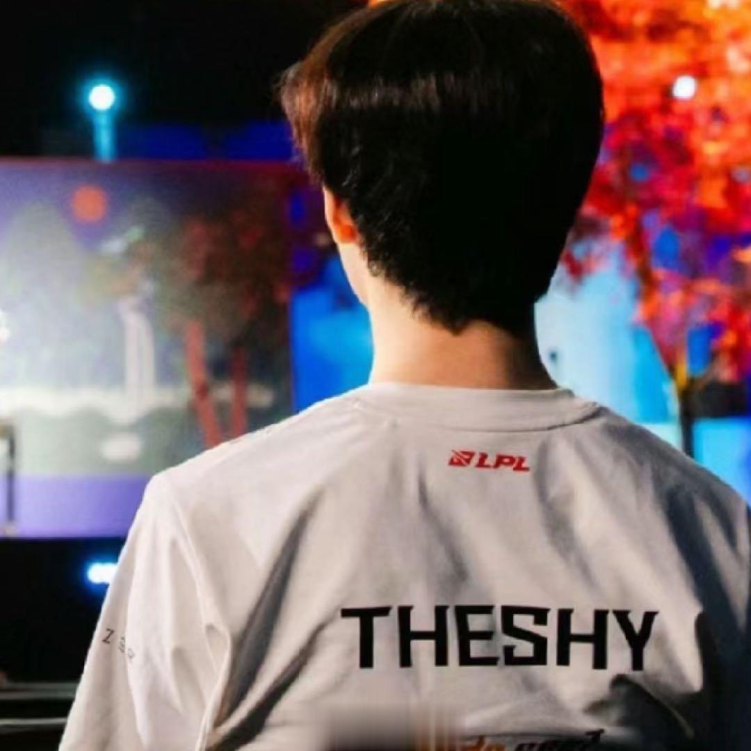 #TheShy 明年不会退役#TheShy 明年不会退役，这是我听到的比较开心的