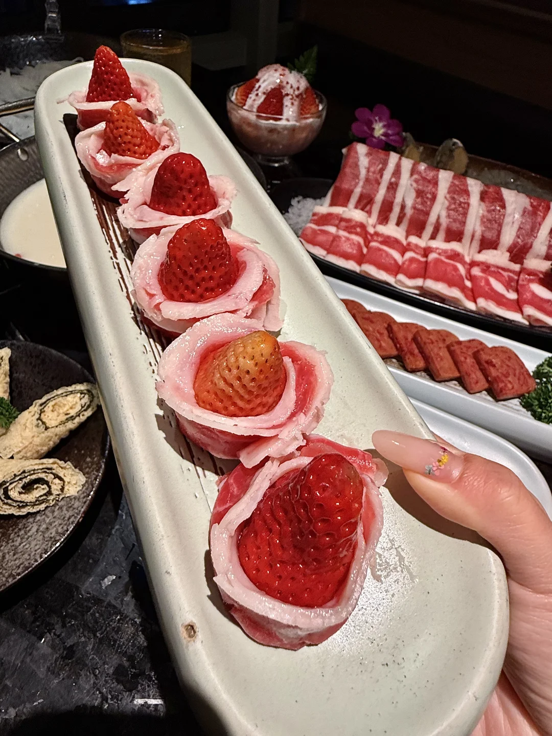 全宁波最夯的草莓肥牛卷！！！！！