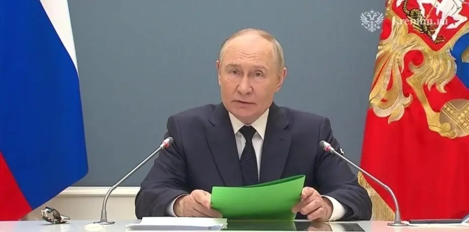 在特朗普宣布取消与普京的会晤、美国财政部宣布新对俄制裁后，俄罗斯举行了新一轮大规
