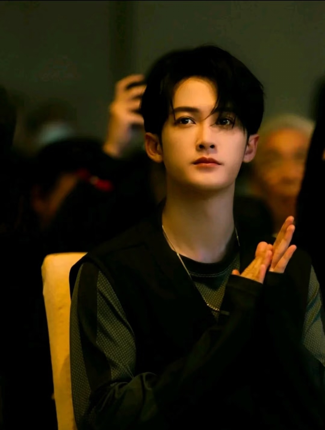 看他自动脑补:我好乖好乖的逐本全球品牌代言人檀健次 ‖檀健次  专栏 · 檀健次