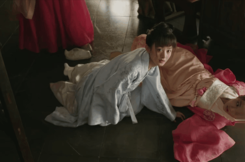 #刘琳祝贺赵丽颖##盛家的女儿总不会差的# 盛家的总得摔一下~~~[笑cry][