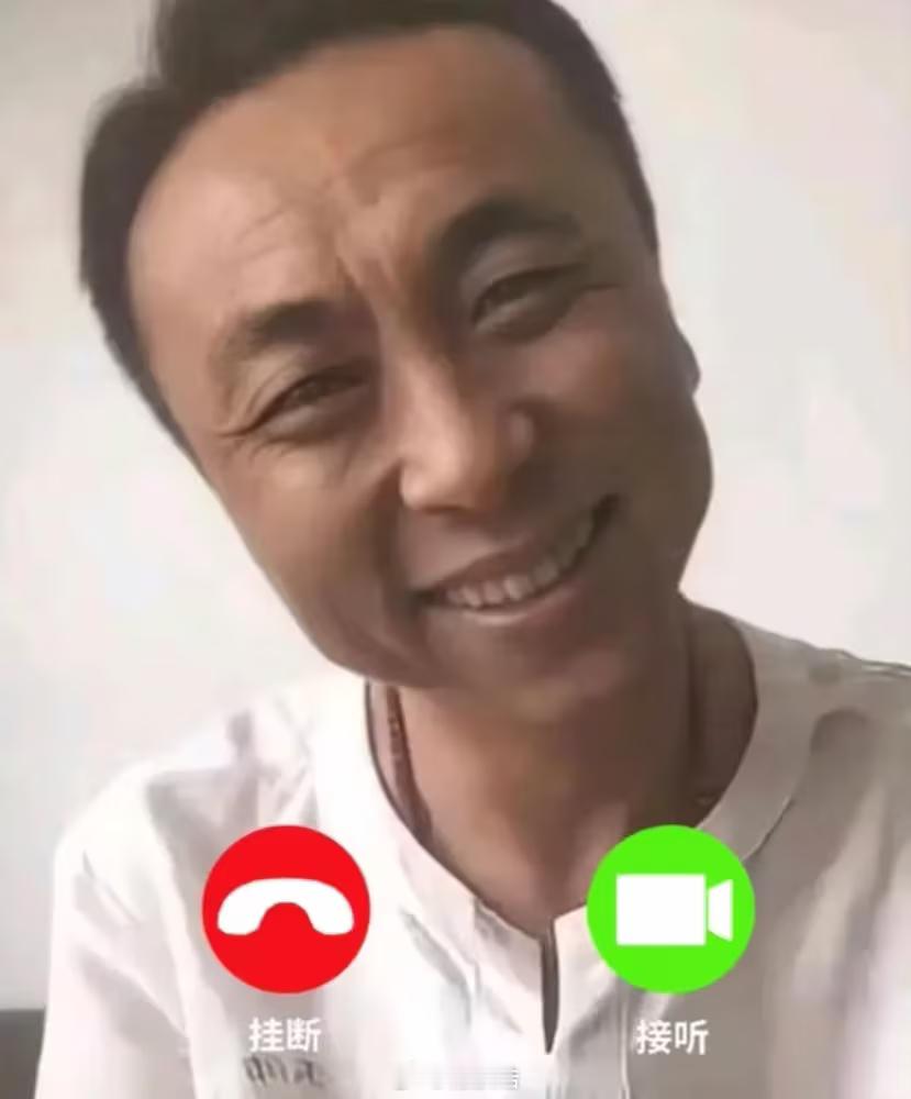 以后你再做高位下拉把食指伸出来，髋外展抱着个杠铃片子，跑步机背着个包，我就和你连