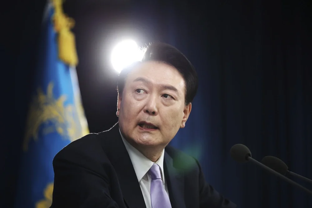 被判无期徒刑后，尹锡悦首次道歉