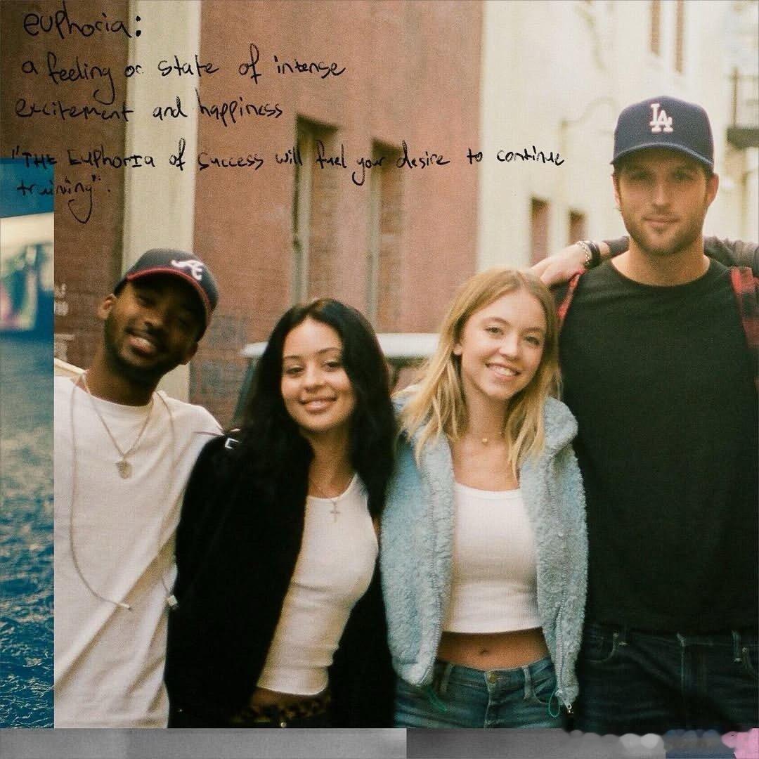 雅各布·艾洛蒂拍摄的《亢奋》花絮照 📷春节档马上有戏