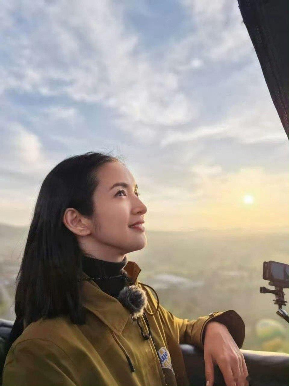 花少8镜头下的彼此花少8神图有了花儿与少年旅途最好的摄影师，就是身边同行的伙伴，