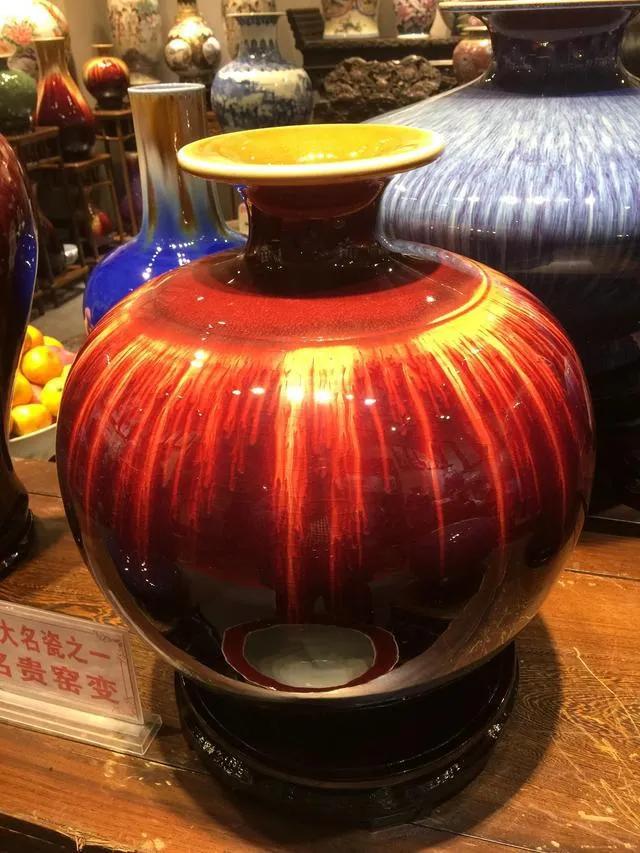 #在收藏圈术业亦有专攻吗?#
在收藏圈，术业确实应有专攻。中国的古玩收藏种类繁多