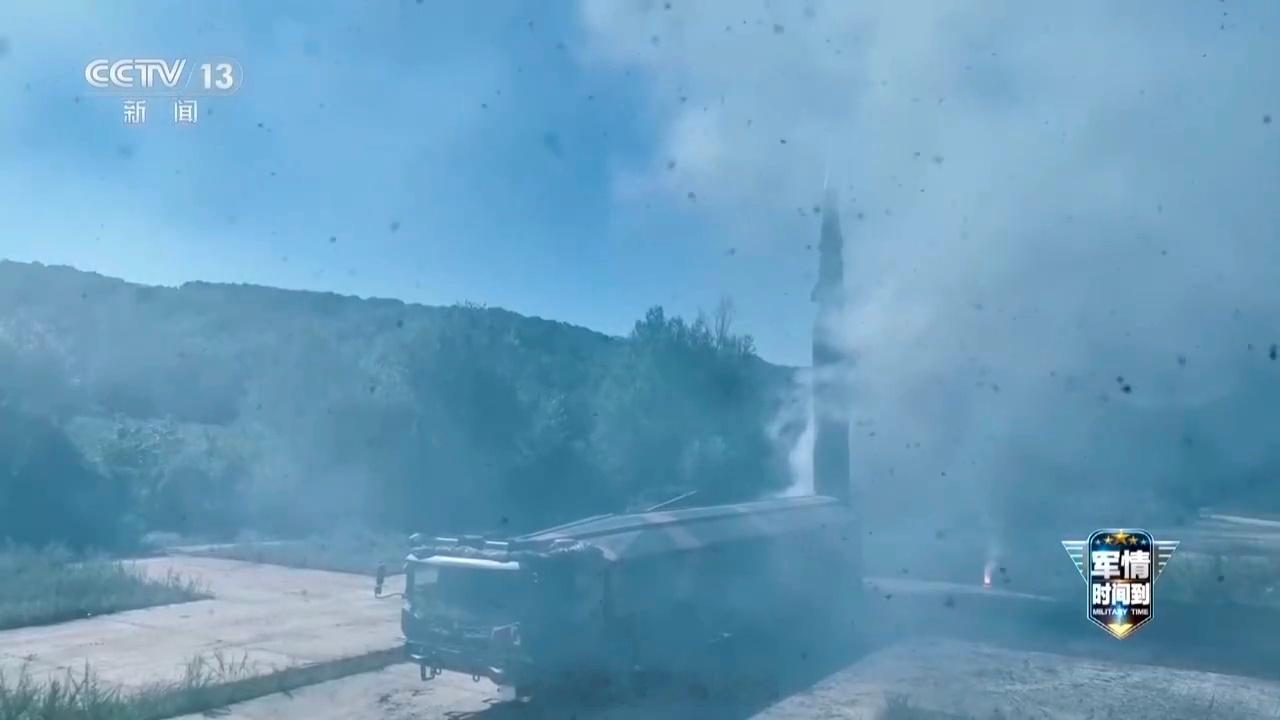 东风17实战演练细节公开东风家族进入全域待战模式 Df-17利剑出鞘，震慑任何对