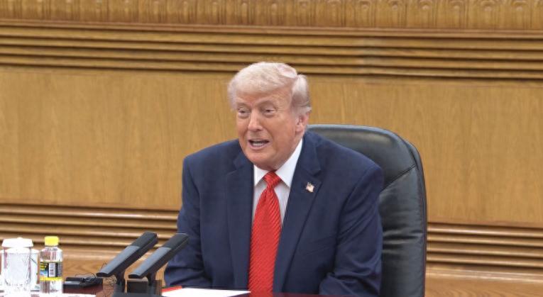 2026 年特朗普顺利结束访华行程，这场会面没有共同声明与各类记者发布会，形式十