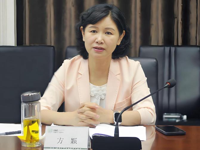 昨天辽宁省本溪市的方颖出事了
方颖在辽宁本溪工作了几十年
之前当过本溪市的三把手