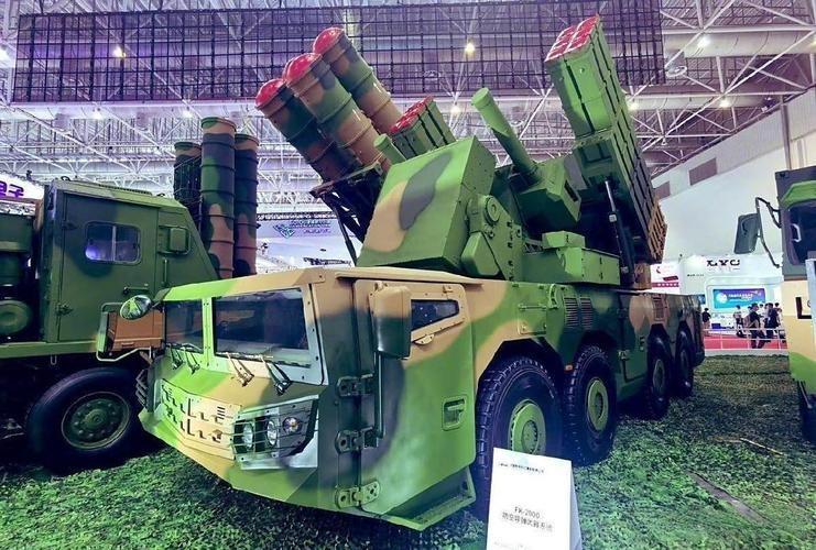 被伊朗打急了，巴林在海滩上部署了中国FK-2000防空系统！最近一段时间，网上流
