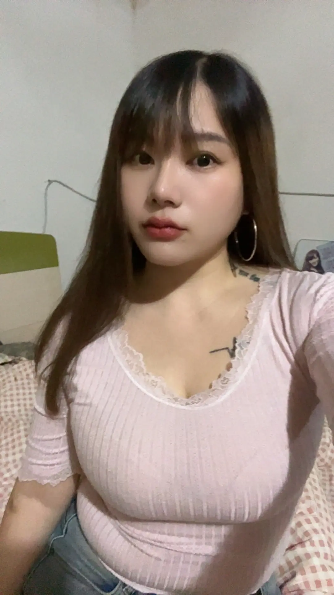 幸福需要多少钱   超过四块我就要点蜜雪了