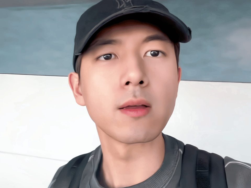 秒懂英语八大时态1.一般现在时:李现每天都亲我2.一般过去时:李现昨天亲了我3.