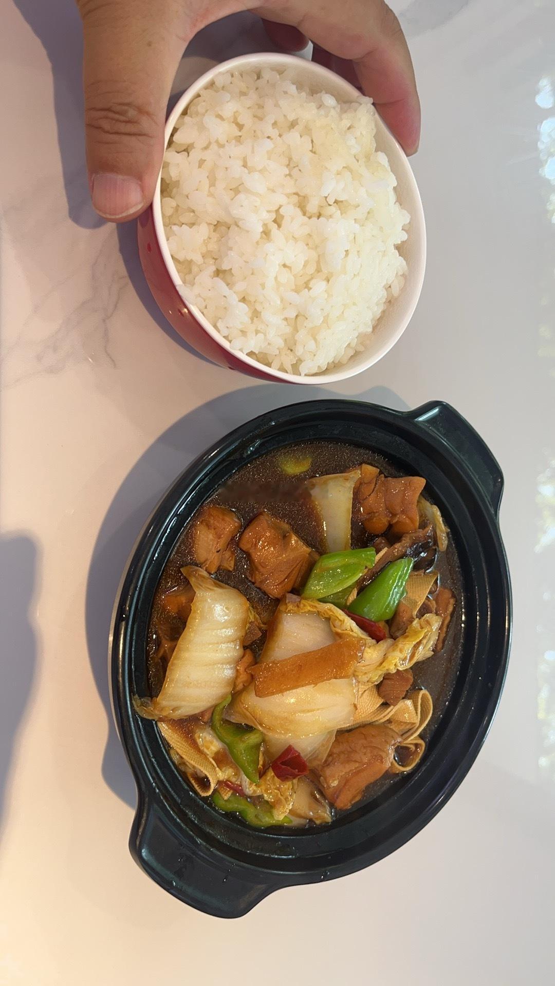 20块钱的黄焖鸡饭！开了十几年了，可惜下个月就关门了～ 海阔试车超话 杭州