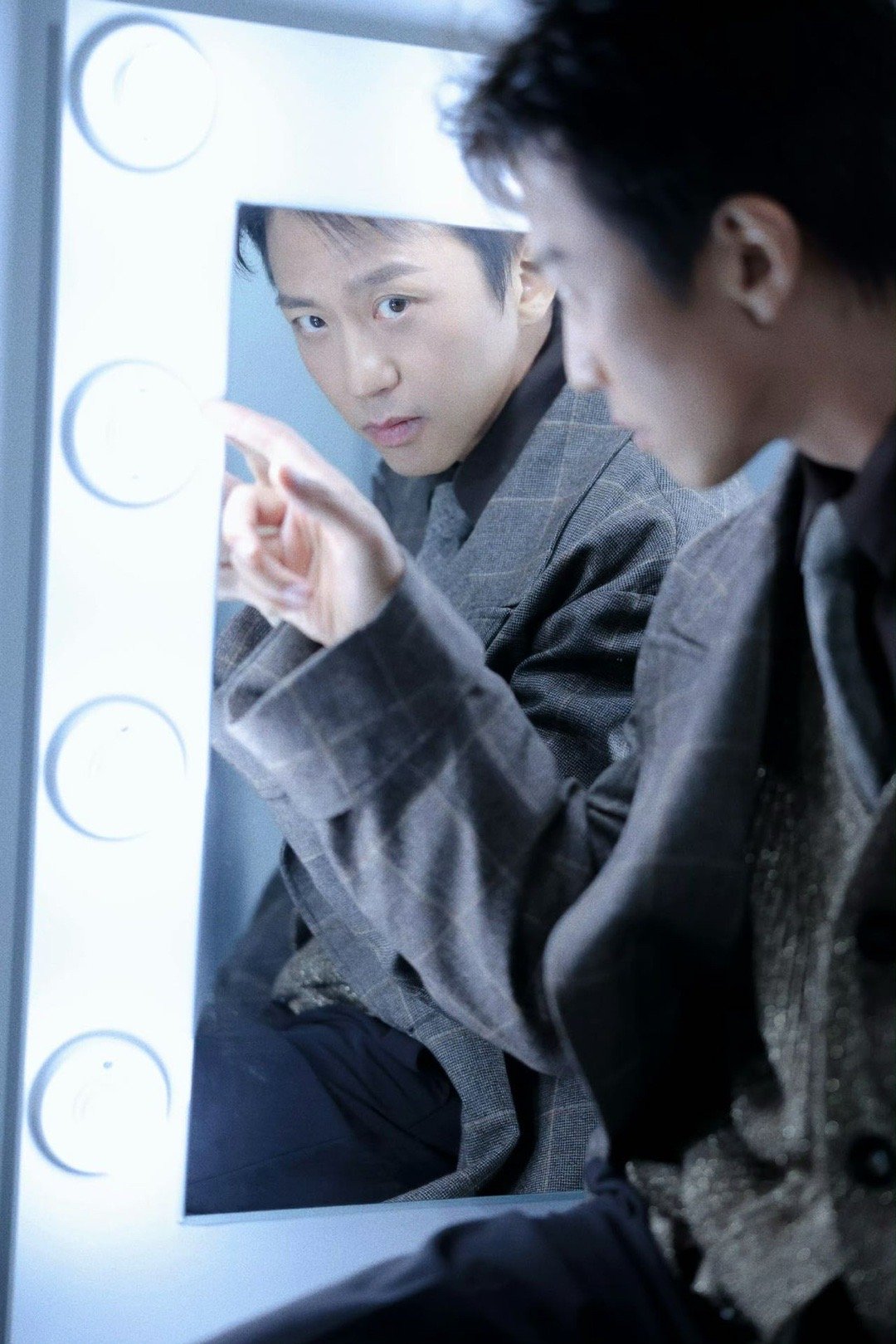 不知道 邓超身材很曼妙  笑死，网友说这不是黑历史是来时的路，关键这路他现在还时