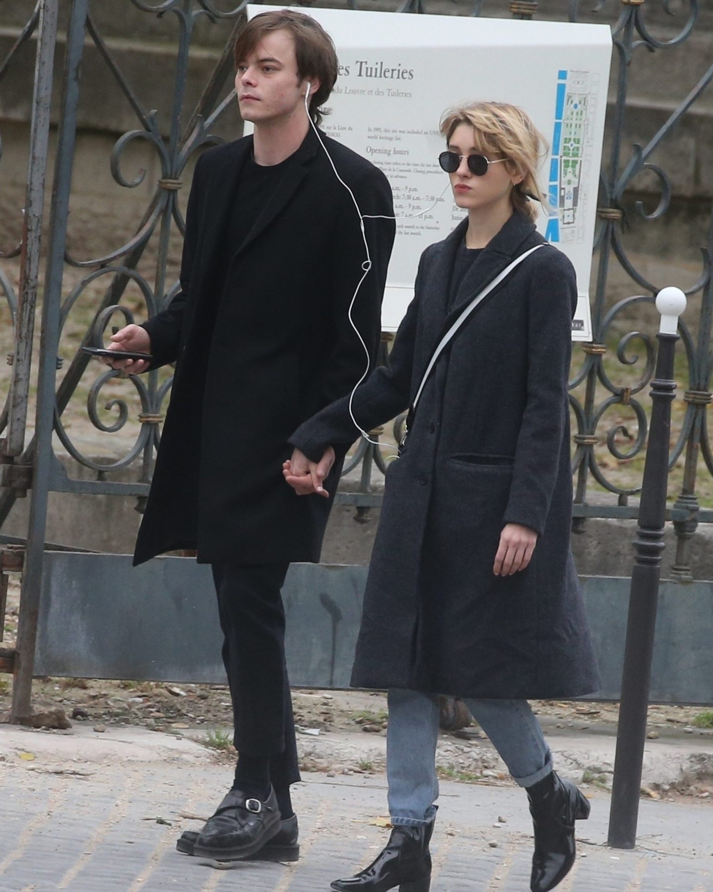 怪奇物语 小情侣：查理·希顿x娜塔莉·戴尔 