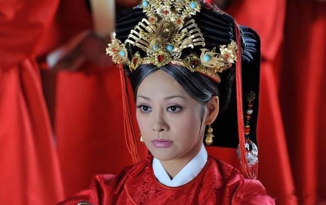 洪武十七年，贵州都督马烨做出一桩狂悖之举。他当众将贵州宣慰使奢香夫人捆绑鞭打，肆