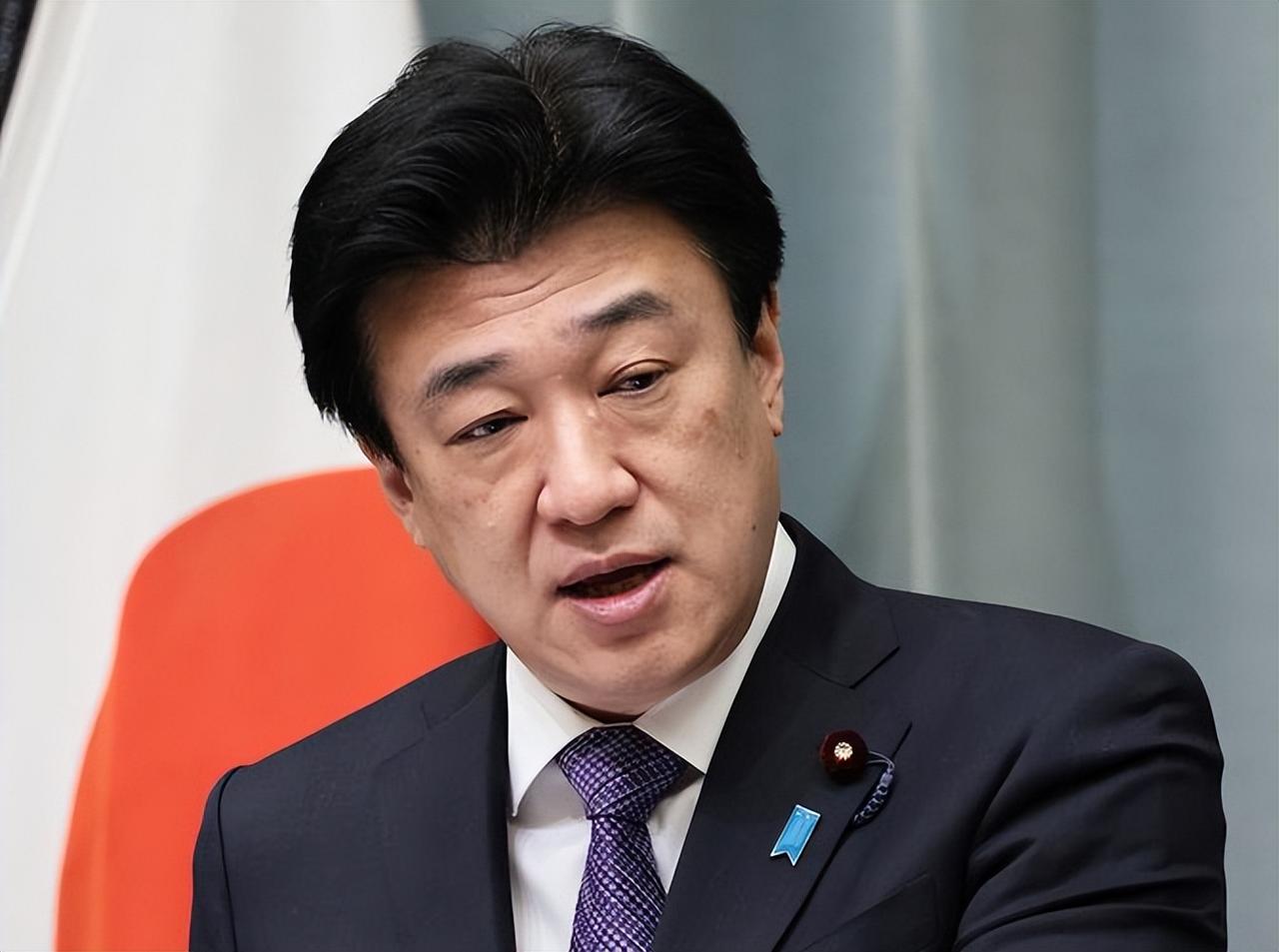 日本这下踢到铁板了！测量船刚偷偷摸摸开进钓鱼岛海域，日本还在盘算着能捞走多少敏感