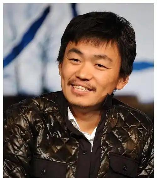 我自己被女人伤害过，痛不欲生。但是我告诉你，没有哪个男人是无辜的。男人的肮脏事比