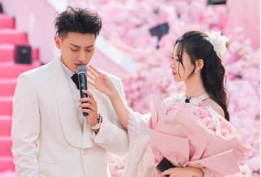 黄子韬徐艺洋结婚 大型恋爱实况综艺迎来大结局[good][good][good]