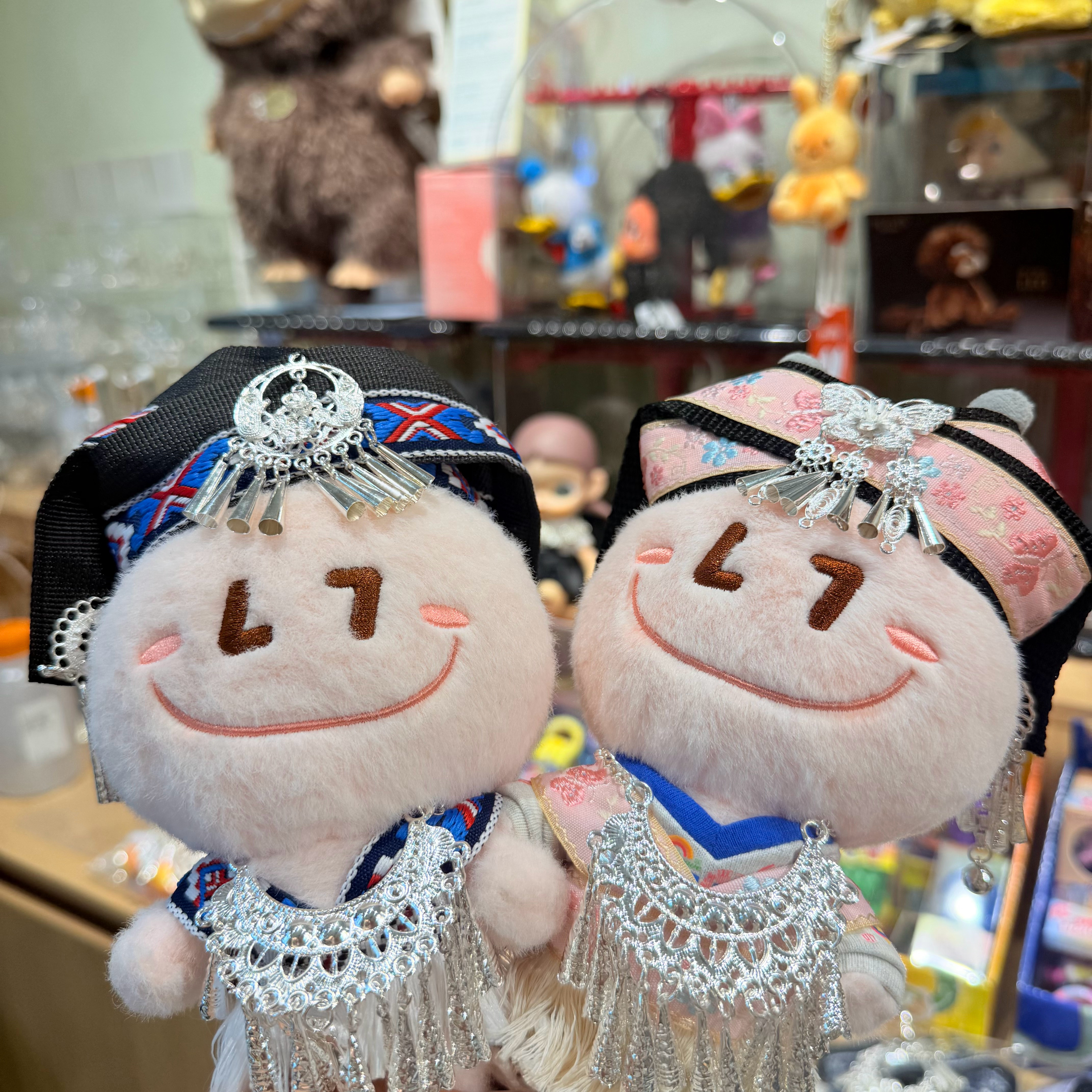 我儿入乡随俗 
