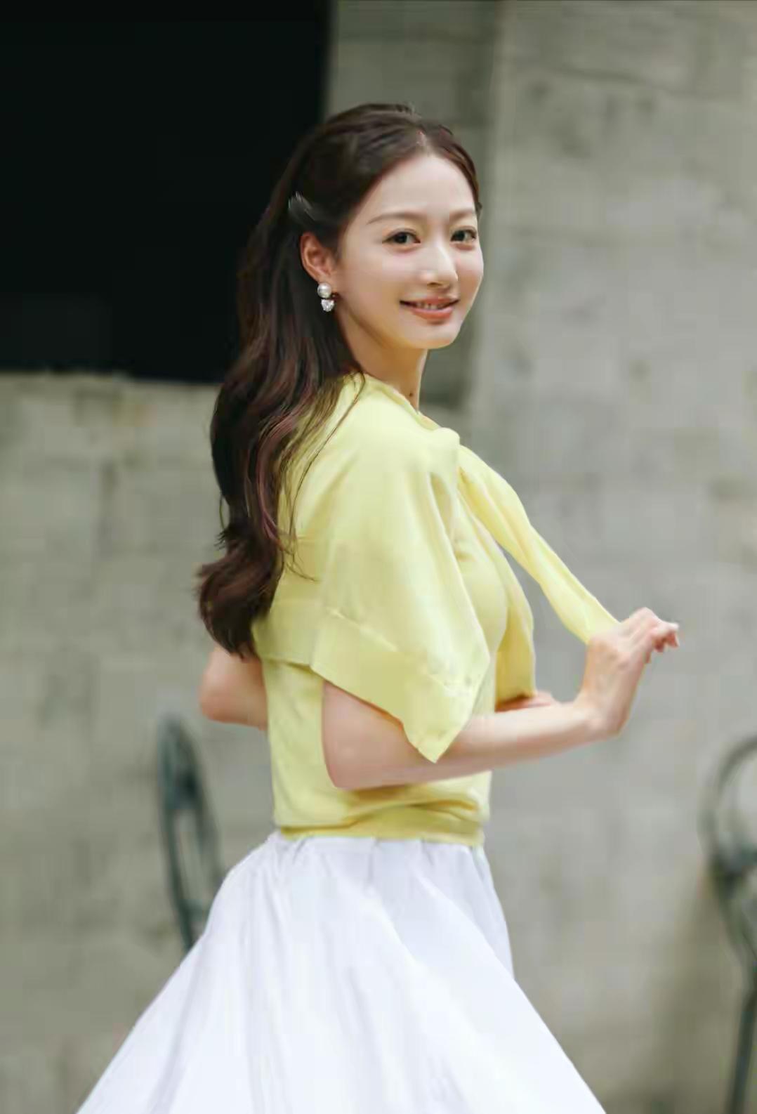 最美主持人冯琳好美