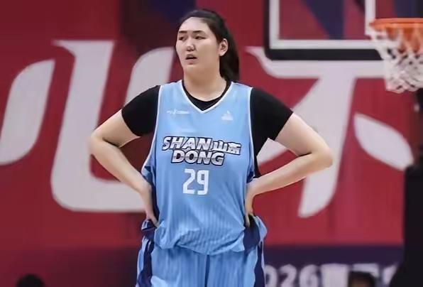WCBA山东女篮对阵全华班的浙江女篮，再次验证了山东队女篮不会使用张子宇。
第一