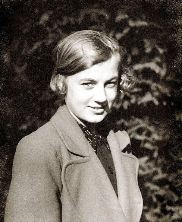 1994年，季羡林的妻子彭德华去世，要4万丧葬费，季羡林让儿子季承出2万，可季承