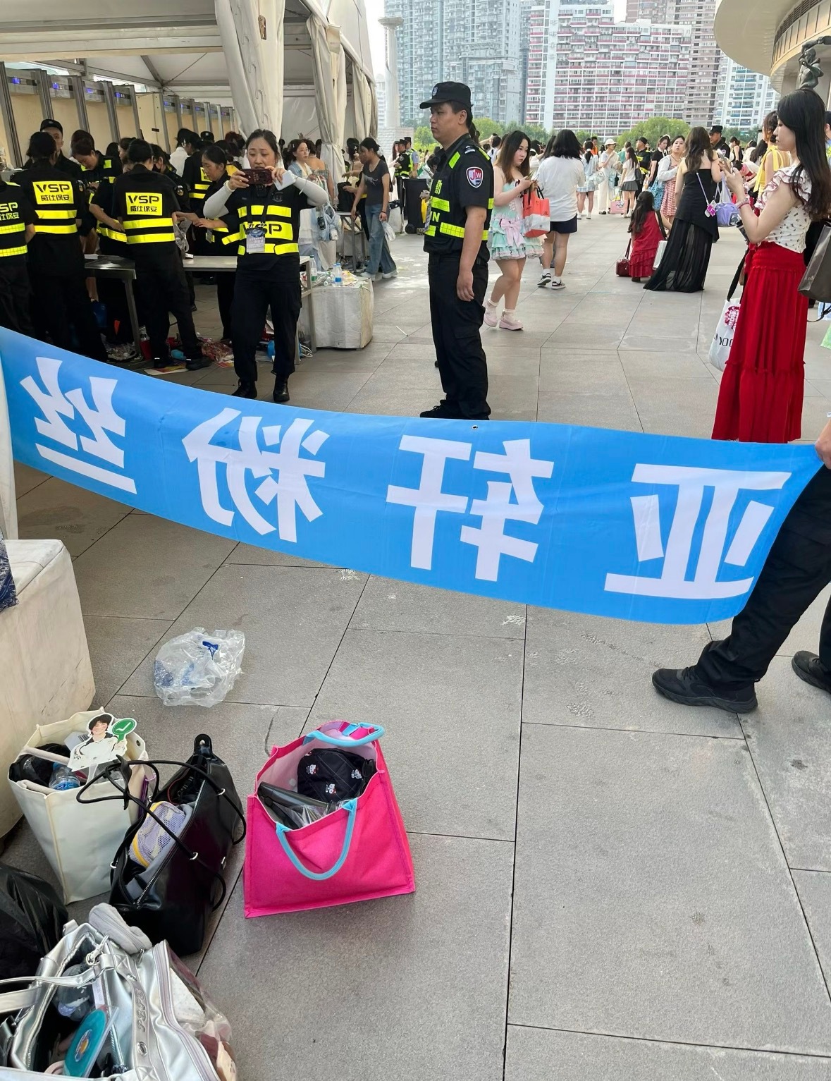 啊啊啊老三灯牌被收了 