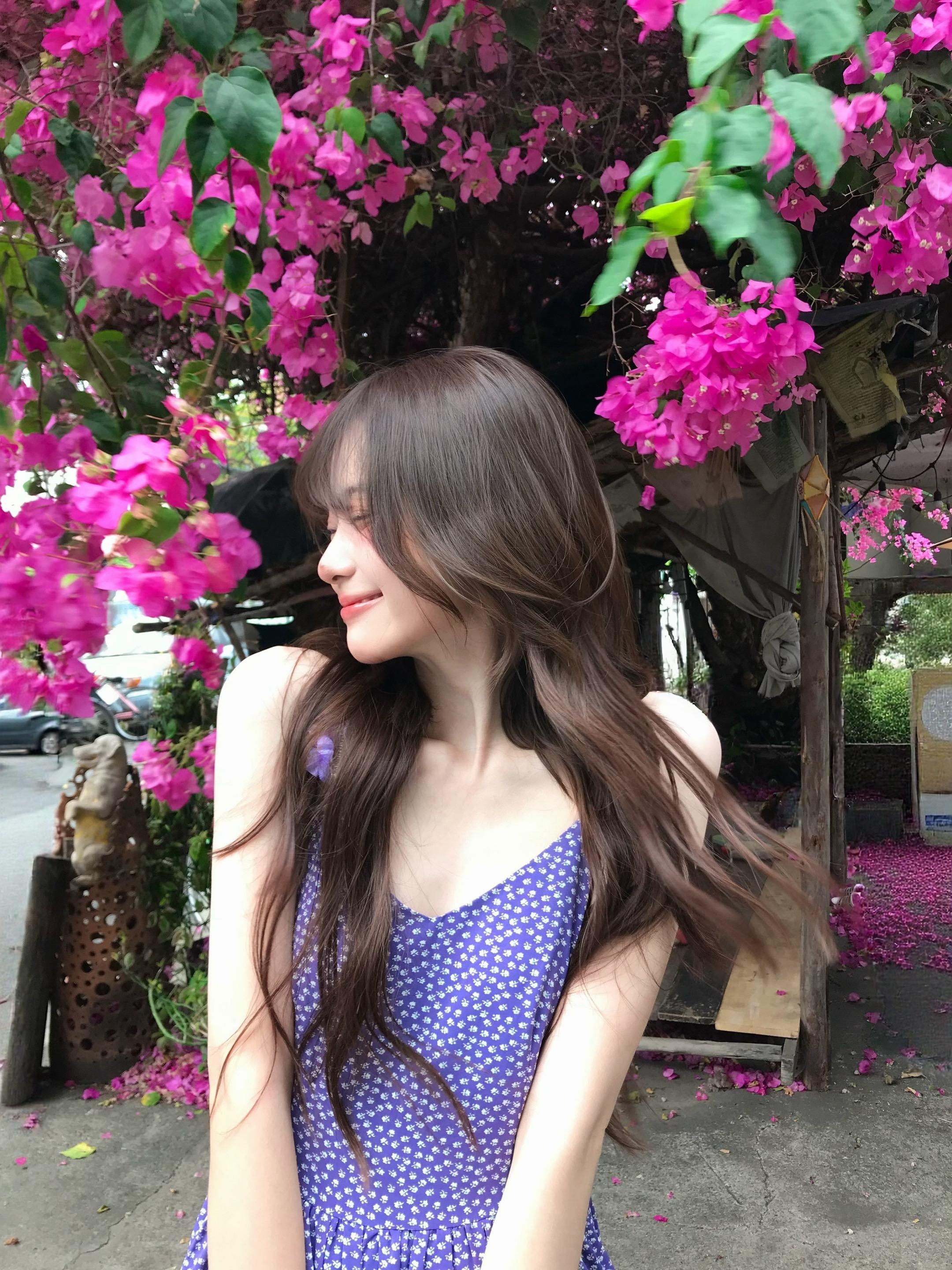 春天是她最爱的季节🌸