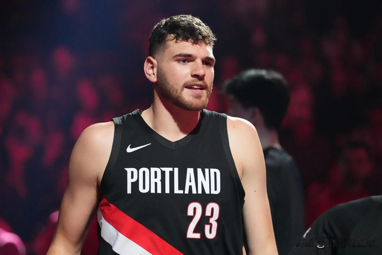 还是差一点！杨瀚森遭遇赛季第七场DNP 全队仅他未登场

北京时间11月22日，