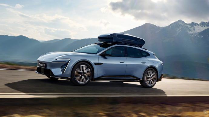 现在20多万就能摸到2秒级性能车了阿维塔06T这波上市，真的有点颠覆我对 “年轻