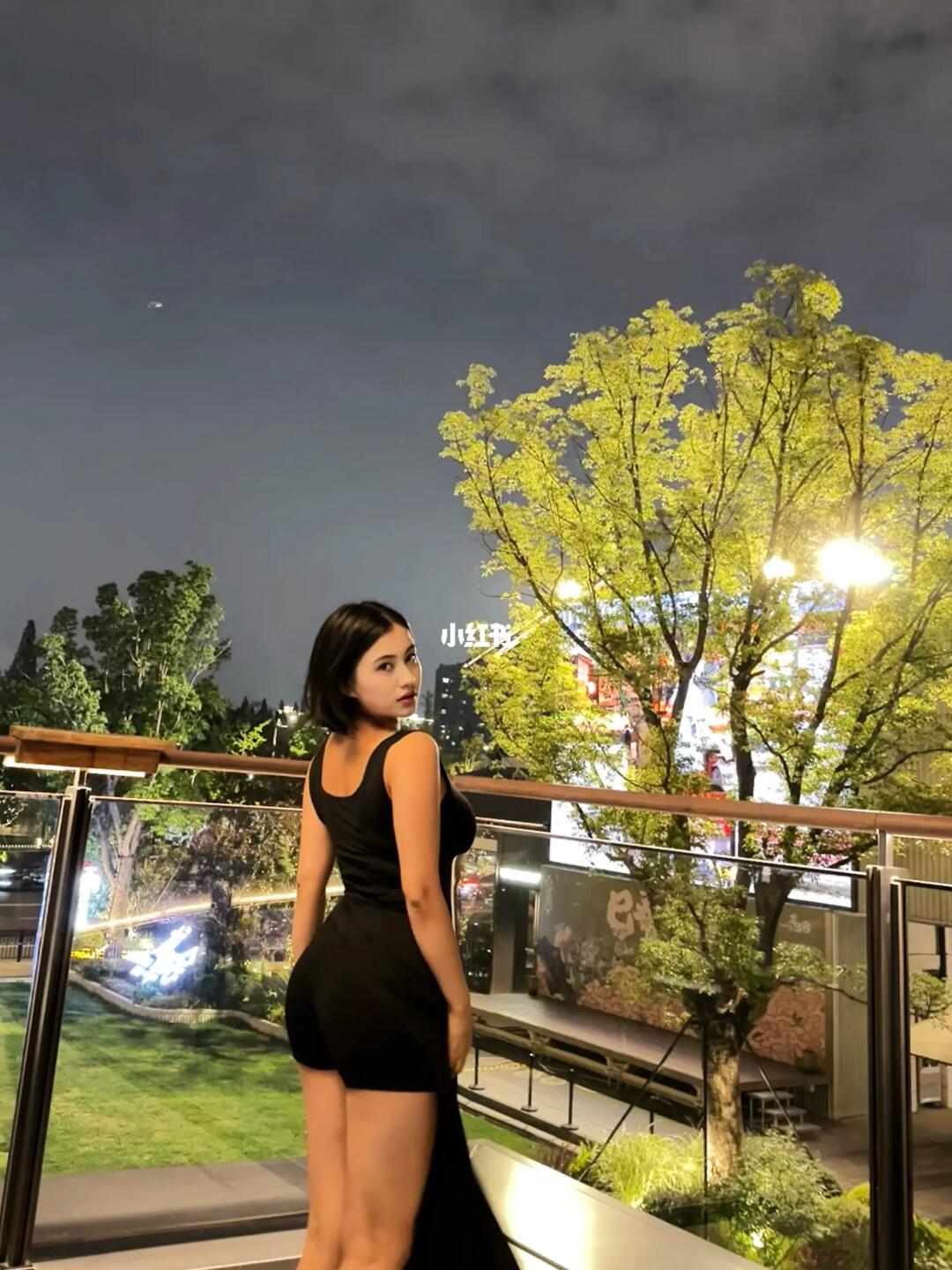 夜晚拍照才有感觉 晚上氛围感拍照