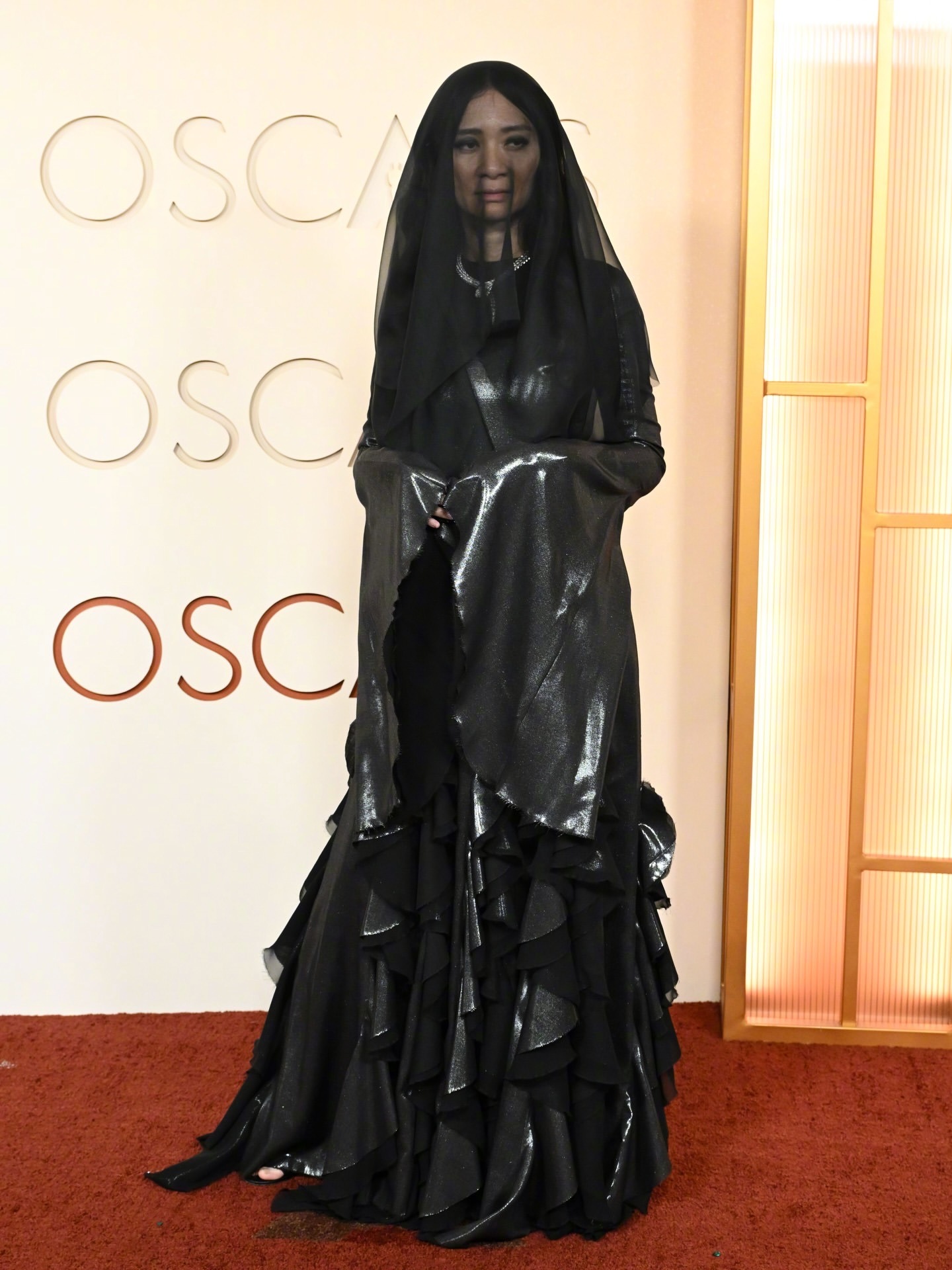 让人眼前一黑的赵婷Chloe Zhao！亮相第98届奥斯卡颁奖典礼，身穿的是 G