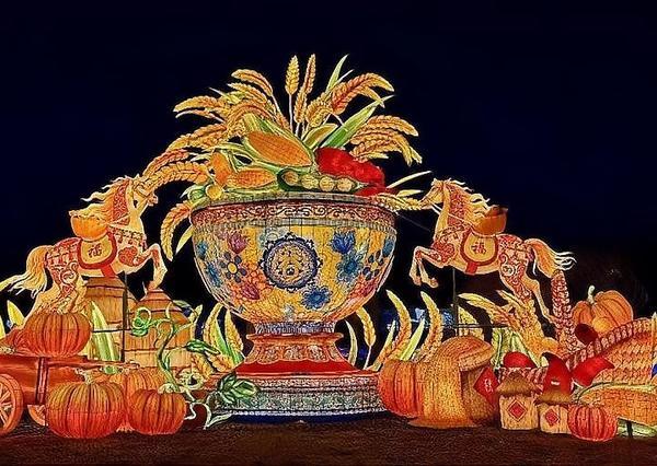 马年春节顶流是非遗！传统技艺火爆出圈，年味满是文化底气
 
2026马年新春，非