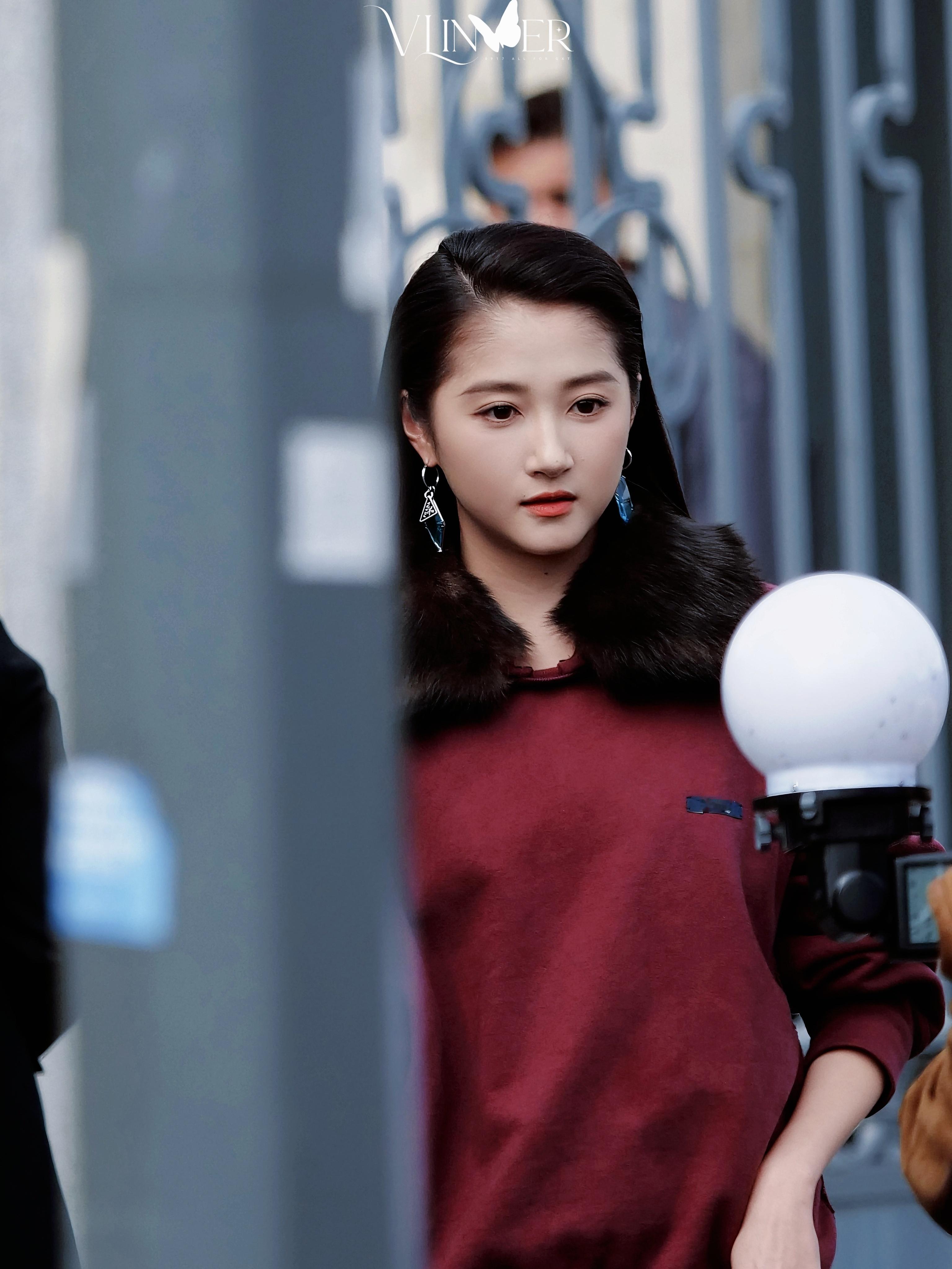 关晓彤工作室严正声明关晓彤在复制粘贴的时代，你是手写的诗