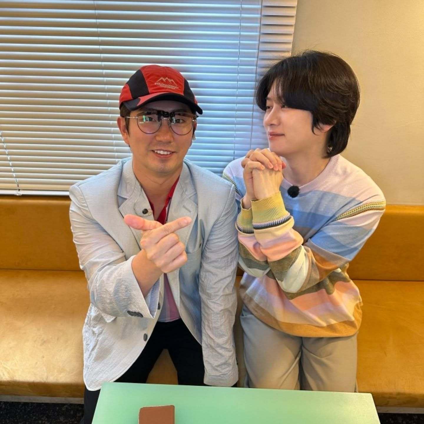 “CB百蓝_。251122 IG更新：和李泽潮一起 chukachukachu 