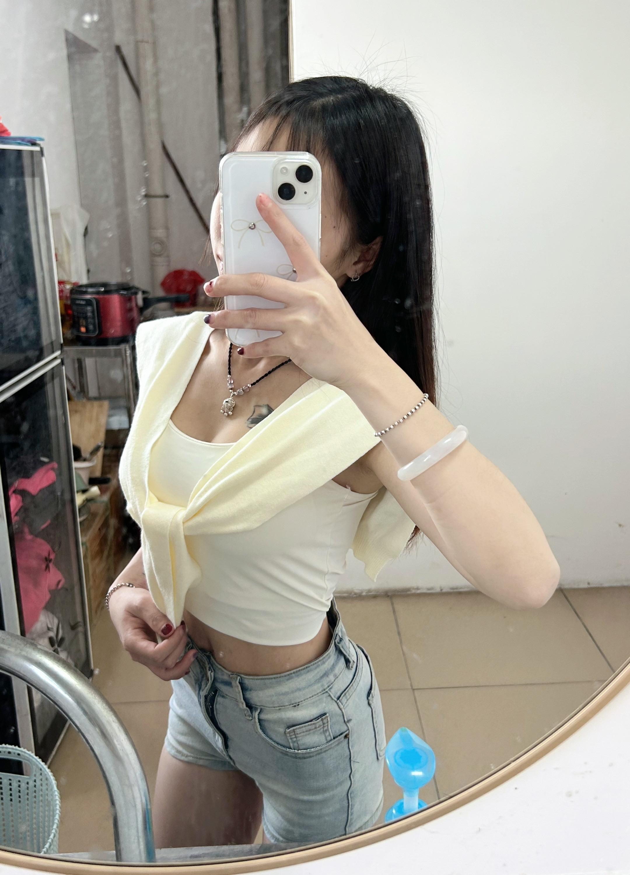 我允许任何一切从我身边溜走 除了我的钱