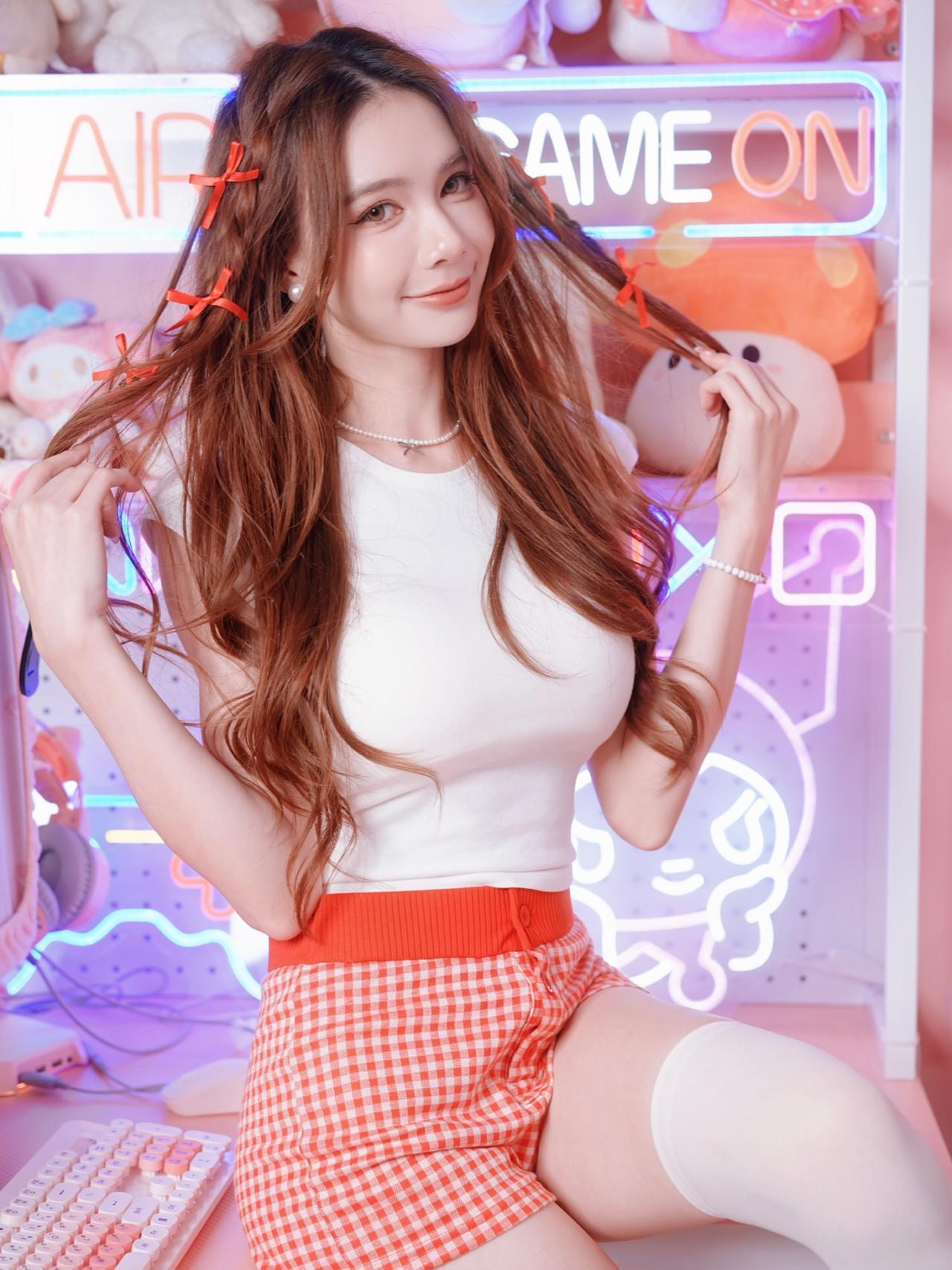 台妹画报，粉红甜美小姐姐！