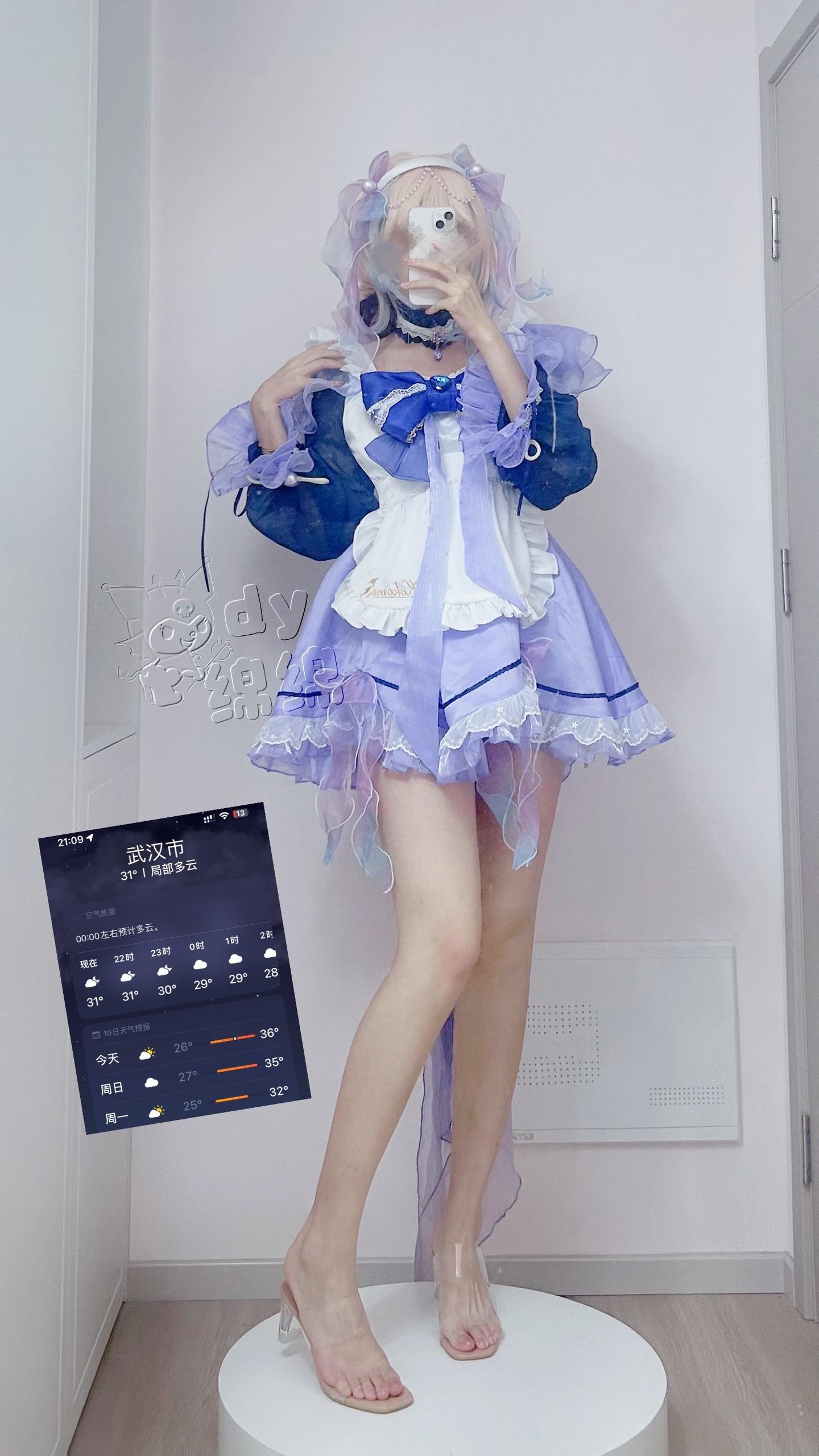 天好热 想往你冰冷的心里挤一挤。