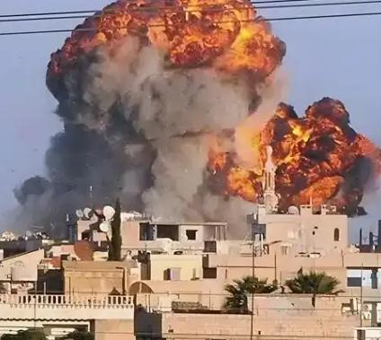 这年头，中东的和平真像一根弹簧，绷得紧紧，只要有人轻轻一戳，立马崩断。

美国这