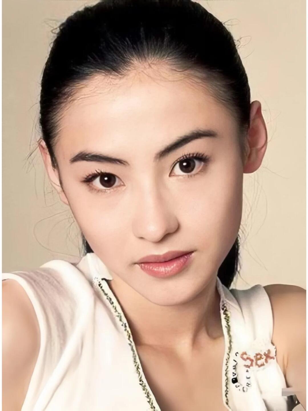 这种大光明头是不是只有明星才敢梳？？ ​​​