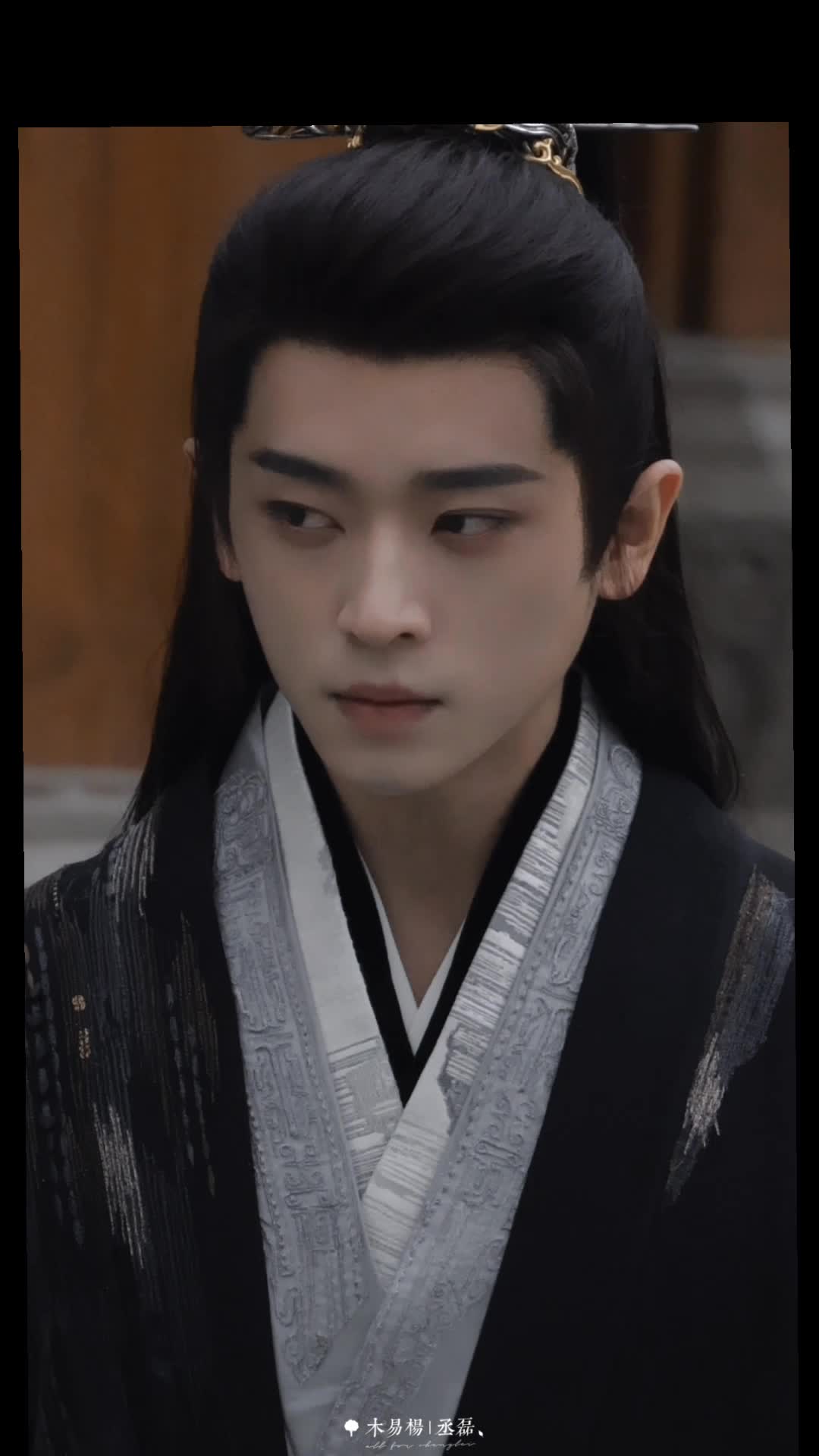 温润而锋利的肖珏