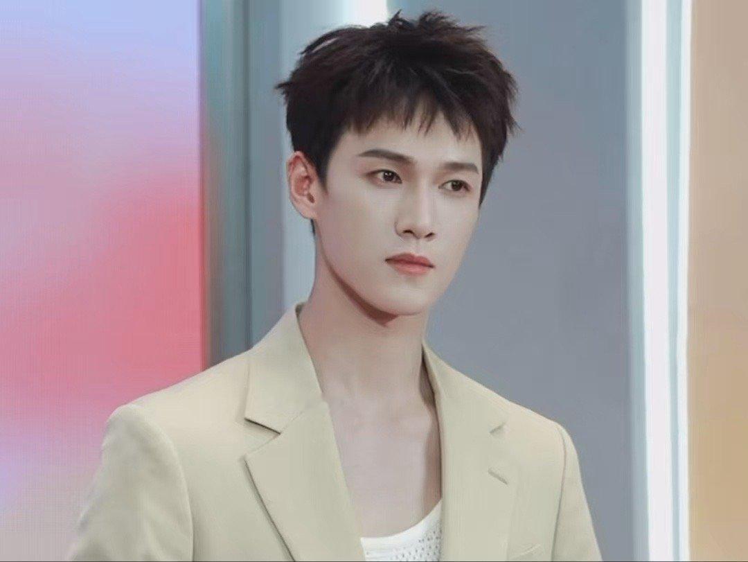 李昀锐今晚直播状态李昀锐品牌直播生图李昀锐今晚直播状态，帅的，[心] ​​​