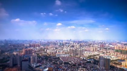 咱们先说最关心的问题：2026年到底多少分能上？
2025年的数据是最有参考价值