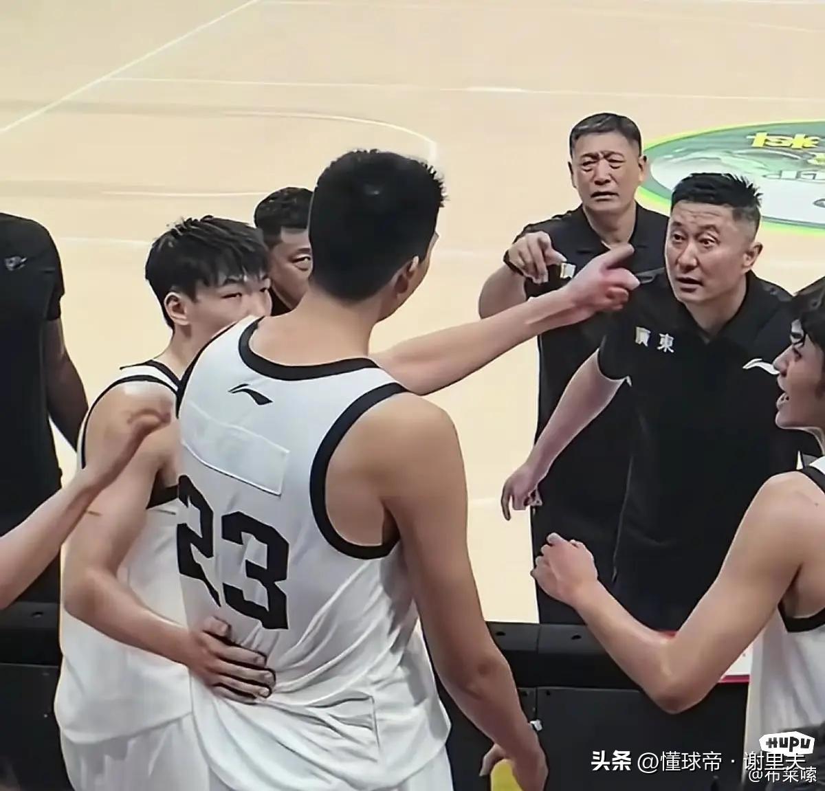 输上海后，杜锋异常想念徐昕，话说，即使崔永熙复出，他也不是那种可以改变局势的人！