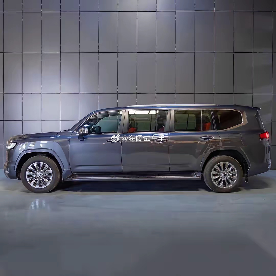 丰田越野车的价格扑朔迷离~~~如果海峡都不能过，那价格必将那啥！！！如果中国籍轮