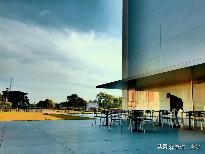 一首难得的经典哲理诗——《七律    净心之悟》
翻开圣卷意归真，欲海难收玉宇云